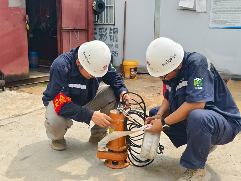 戰(zhàn)高溫 斗暴雨 韓城昇隆筑牢項(xiàng)目安全屏障