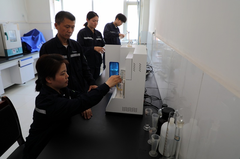 化“廢”為寶 破局攻堅(jiān)——富平公司成功實(shí)現(xiàn)燃煤爐渣大規(guī)模替代粘土配料