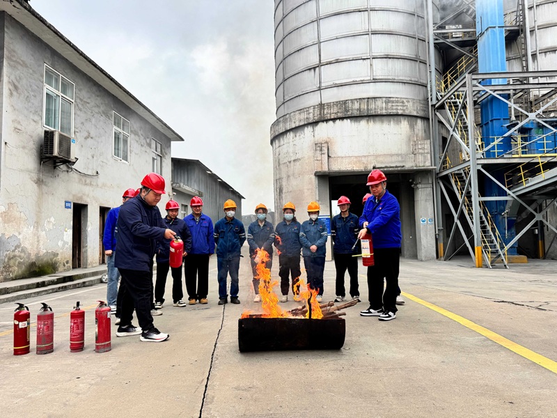 賽柯瑞思公司生產黨支部開展“筑牢防火長城,黨員先行擔當”主題黨日活動